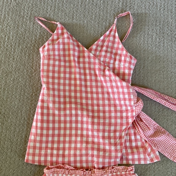 Lovers + Friends gingham wrap top and shorts - Picture 2 of 5